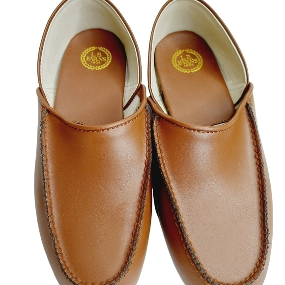 L.B. Evans 9 M Chicopee Slippers Brown Leather Classic Moccasin House Shoe EUC - Picture 4 of 11